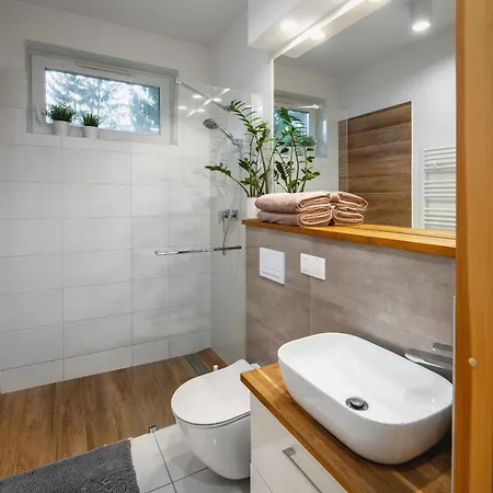 Wczasowa - Z Widokiem Na Gory, Parkingiem, Narciarnia *